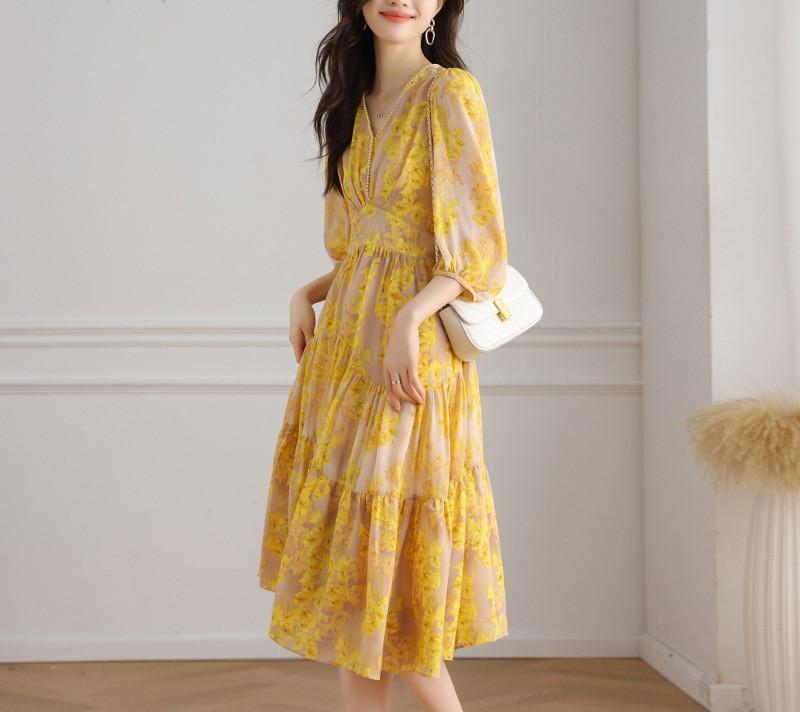 V-neck Chiffon Midi Dress