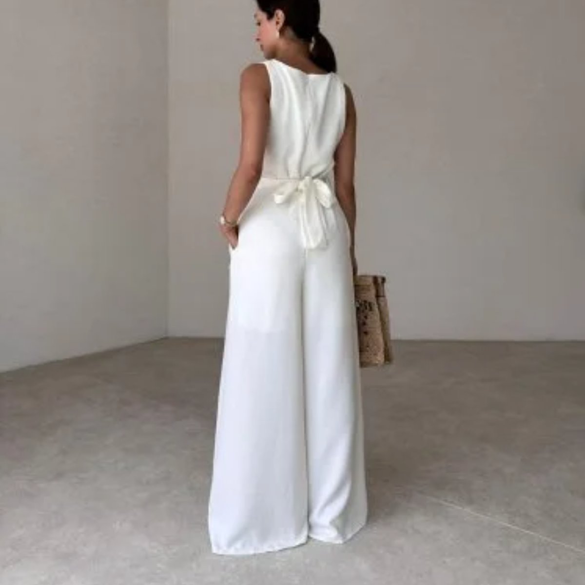 Round Neck Sleeveless Wide-leg Jumpsuit