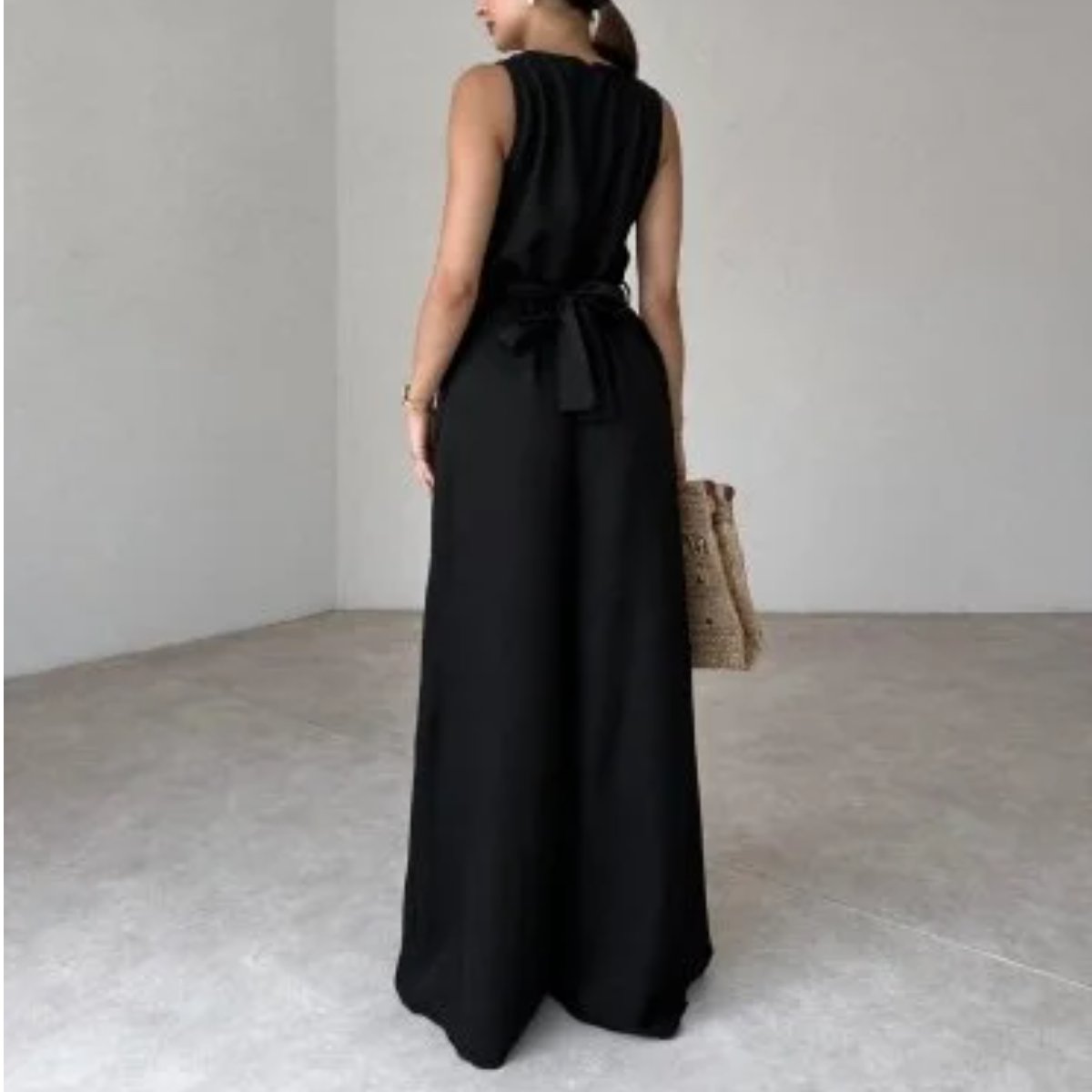 Round Neck Sleeveless Wide-leg Jumpsuit