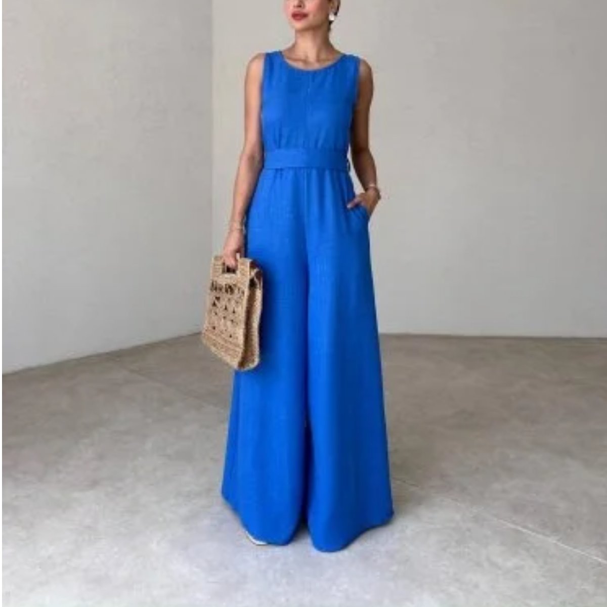 Round Neck Sleeveless Wide-leg Jumpsuit