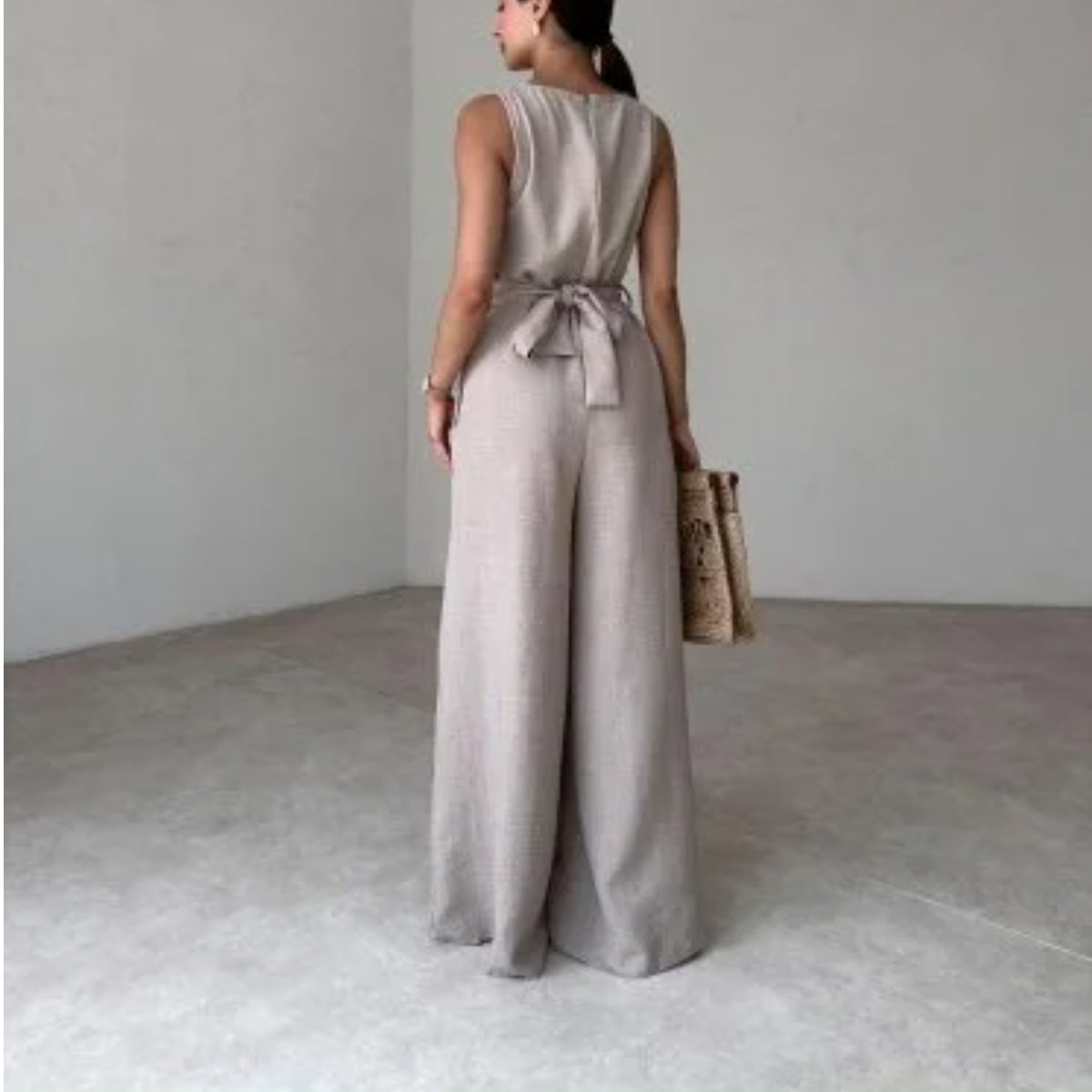 Round Neck Sleeveless Wide-leg Jumpsuit